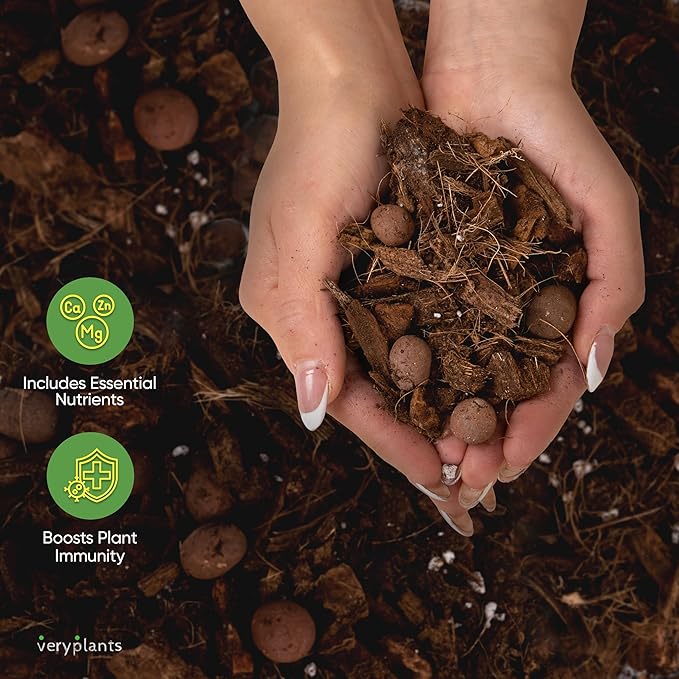 Molly's Aroid Mix - Premium Soilless Potting Mix for Houseplants - Fast Draining, Chunky & Easier to Water vs. Soil for Indoor Plants - with Bark, Coco Chips, Worm Castings, Mycorrhizae 3 Dry Quarts