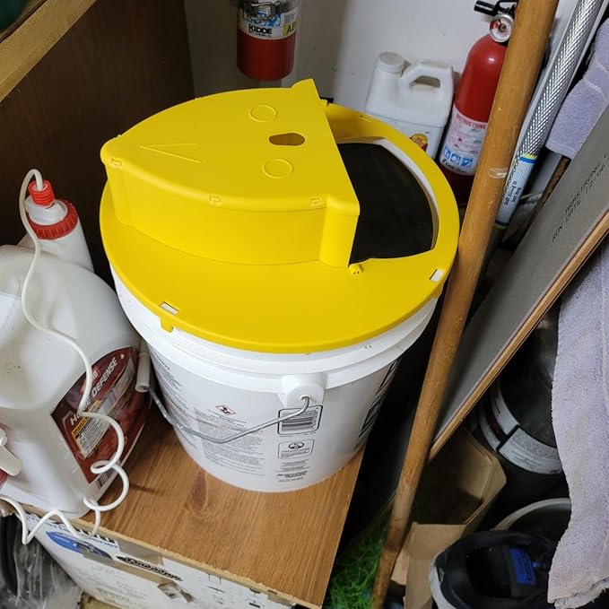Mouse Trap Bucket Adapted to 5 Gallon Bucket Lid Rat Trap Automatic Reset for Indoor Outdoor Use Reusable (2PCS+STIKER)