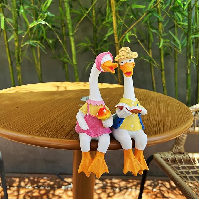 Handside Garden Statues Couple Animal Cartoon Resin Cute Sitting Sculpture Goose Lovers Figurine Gift for Wedding Art Decor Goose for Yard Home Patio and Office