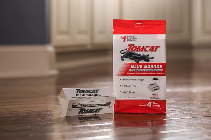 Tomcat Glue Boards with Immediate Grip Glue for Mice, Cockroaches, and Insects, Ready-to-Use, 8-Pack (32 Glue Boards)