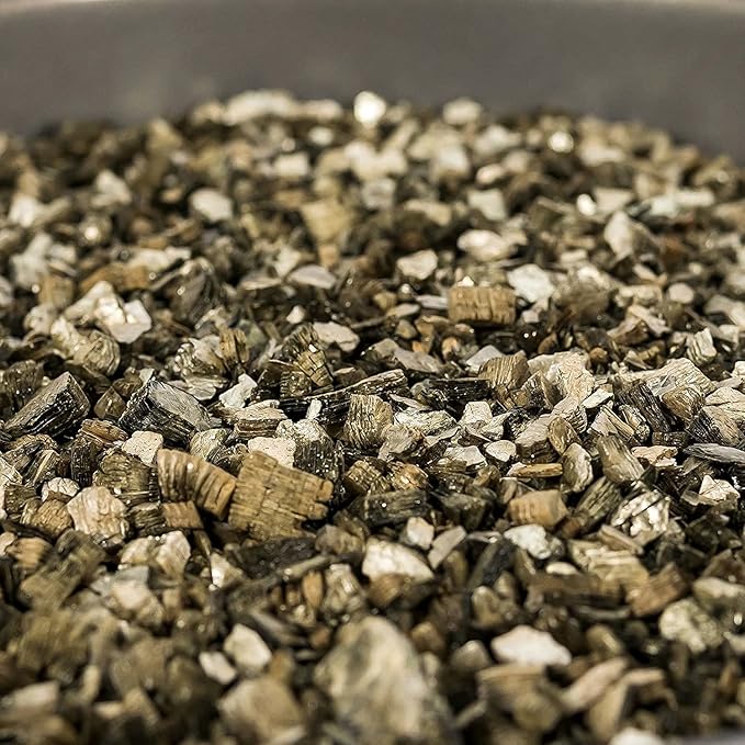 Horticultural Organic Vermiculite for Plants - Medium Grade - Natural Soil Additive for Gardening, Houseplants, Mushrooms, Potted Plants, Hydroponics, Terrariums (5 Quart)