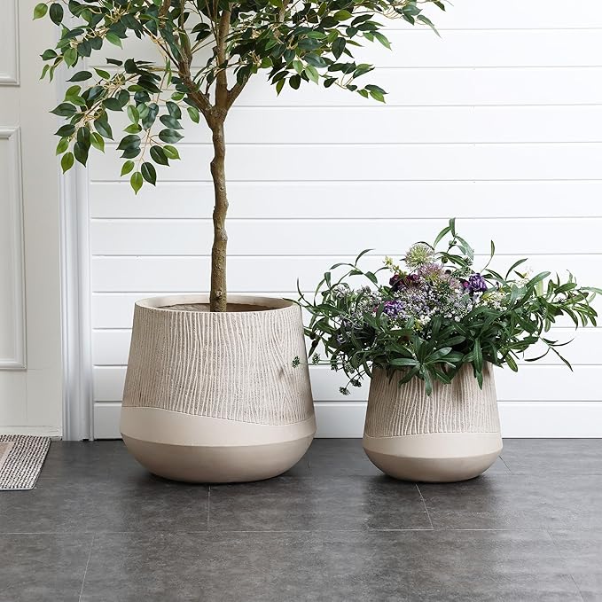 LuxenHome 12" Dia Concrete Round Planter, Large Outdoor Indoor Plant Pot with Drainage Hole and Rubber Plug, Flower Pot for Plants, Blended Tan with Wood Pattern Planter for Home Garden Patio
